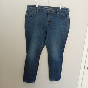 Old Navy curvy mid rise jeans 18 short
